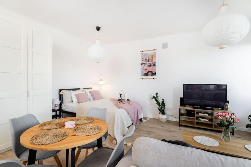 Ciche Studio, Blisko Metra Politechnika, Parking Apartment Warsaw Luaran gambar
