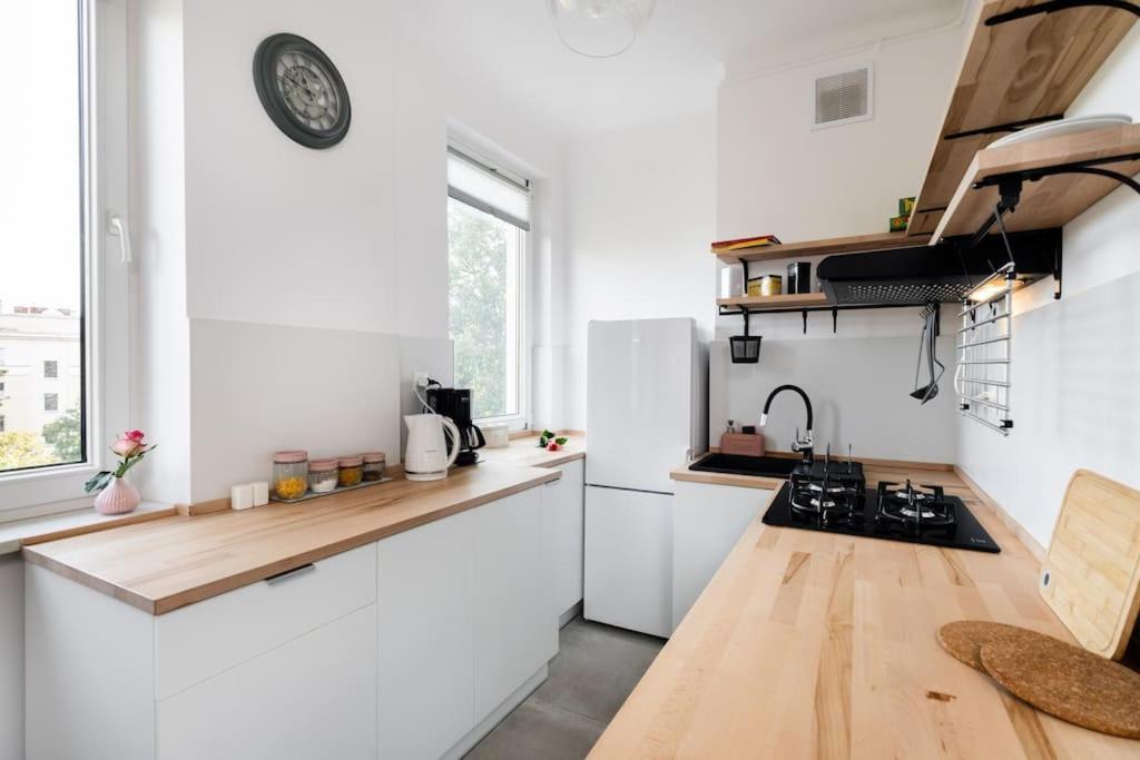 Ciche Studio, Blisko Metra Politechnika, Parking Apartment Warsaw Luaran gambar